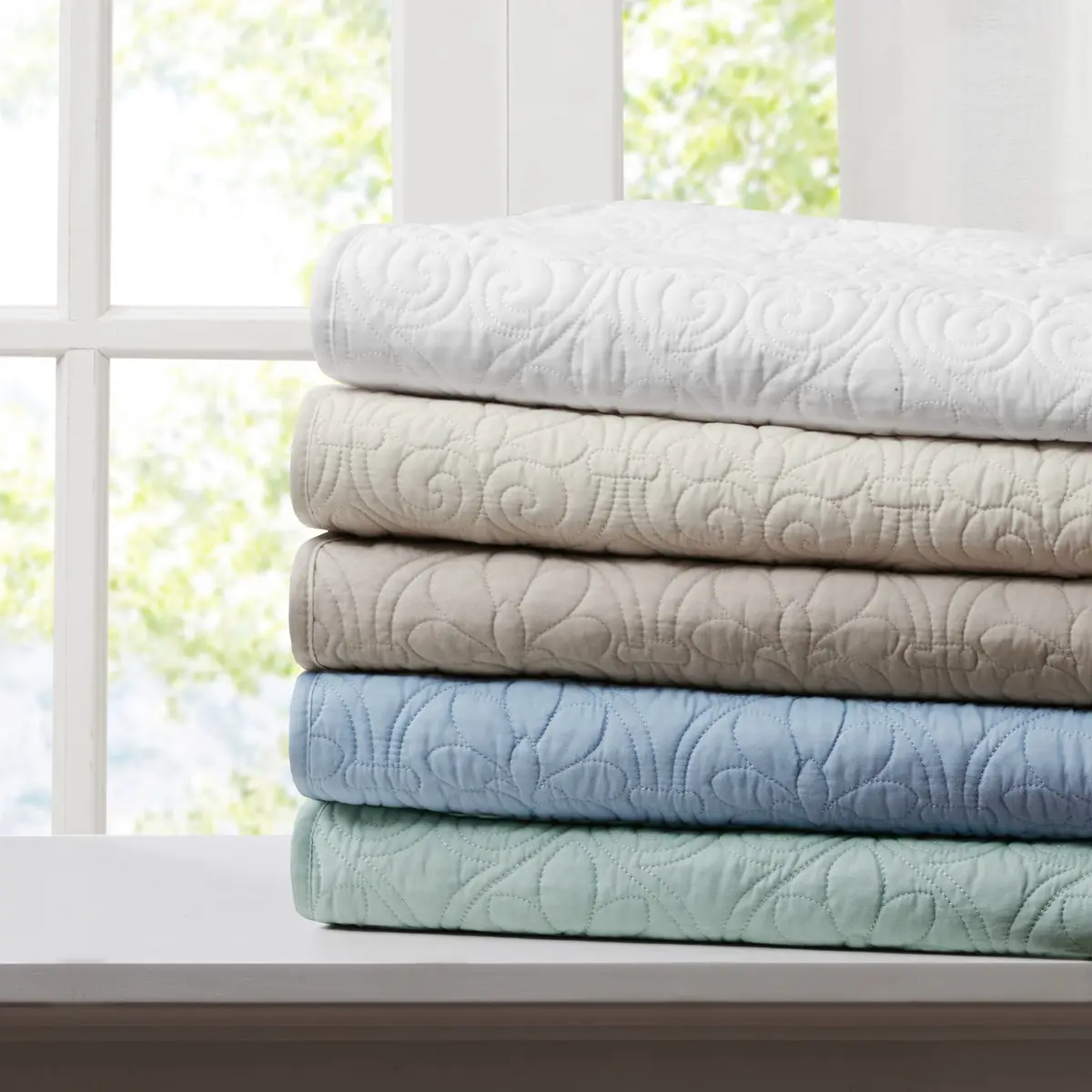 Oversized Quilted Throw Blanket 60x70 Inches Seafoam Cotton Soft Cozy Decorative Bed Couch Sofa Living Room Bedroom All Season Machine Washable