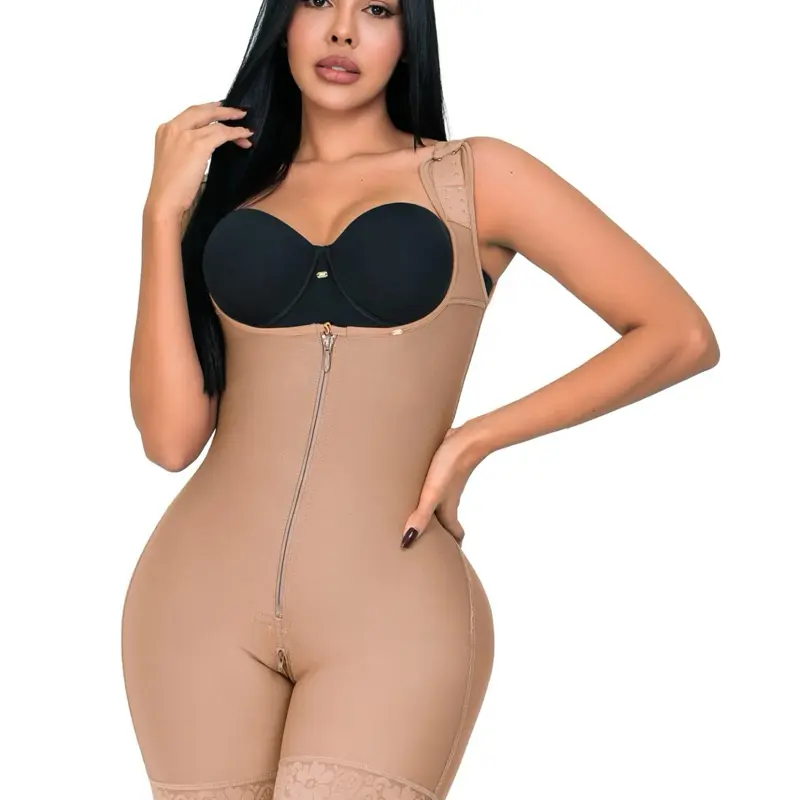 FAJA ULTRAINVISIBLE TRIPLE REALCE SMI7147 Seamless Body Shaper with Zipper Closure for Women Compression Fabric Shapewear Womenswear Clothes Minimalist