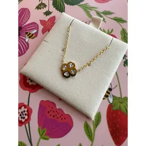La Fresa Dainty Necklace