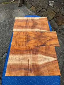 Curly Koa Baritone 6 piece ukulele set