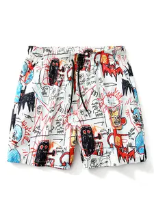 Men’s shorts with graffiti pattern, featuring an elastic drawstring waist and slanted pockets—the perfect choice for a casual summer style, ideal for summer vacations and leisure activities with summery vibes.