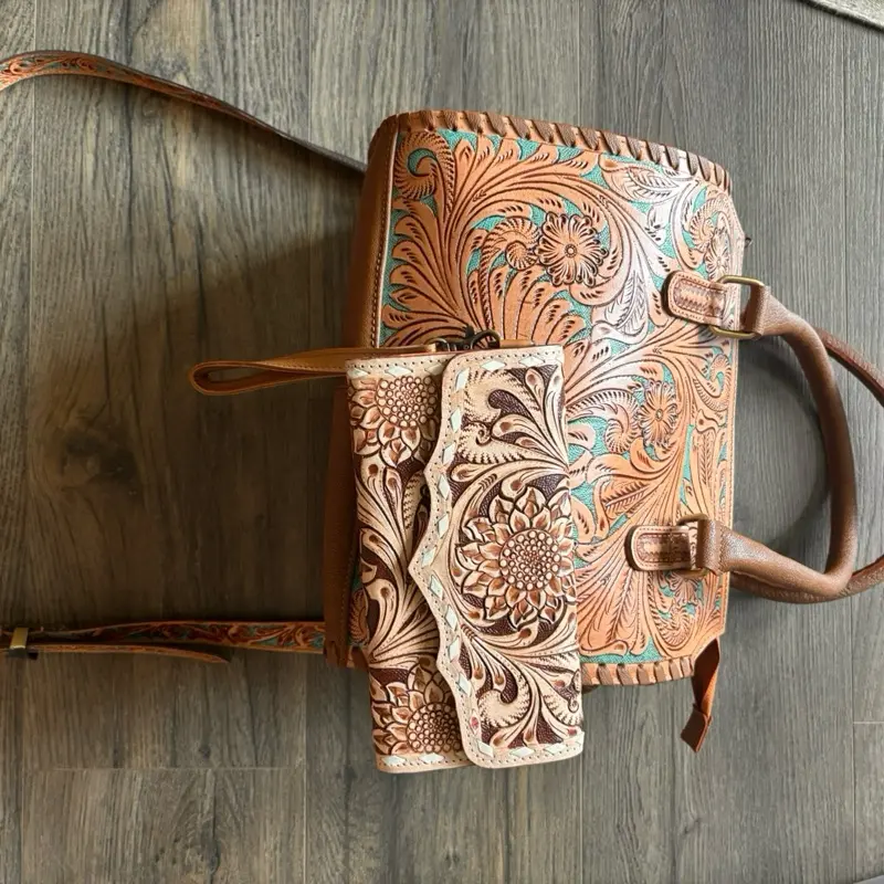 Soft speedy and wallet combo- no returns