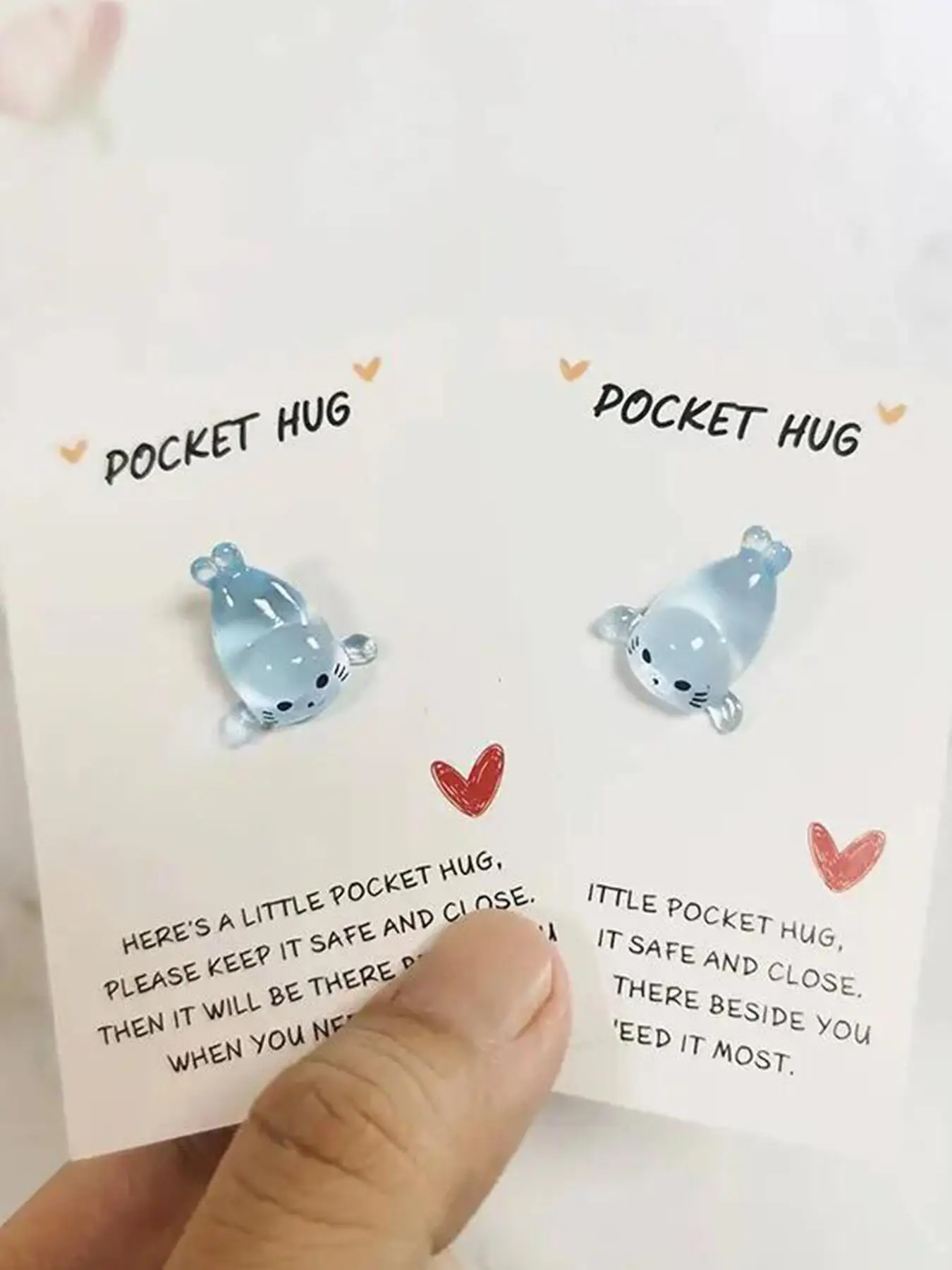 Pastel Color Cute Seal Design Resin Ornament, Glow in The Dark Pocket Hug Card, Birthday Gift Card, Gift for Family, Friends and Colleagues, Inspirati
