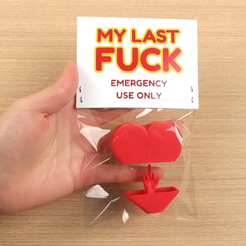 1set Funny Finger Heart Valentine‘s Gifts, Miniature Wedding & Valentine's Keepsake Figurine, Perfect Office Decor Accessory And Gift for Friends, Couples, And Family