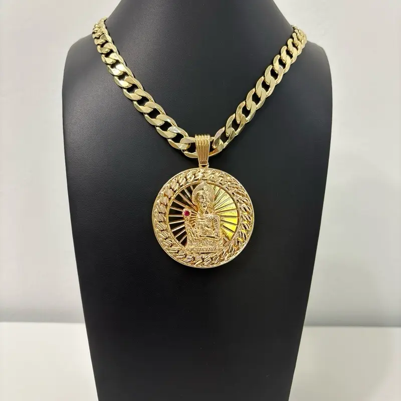 Cadena Cubana con Dije Redondo de Santa Bárbara