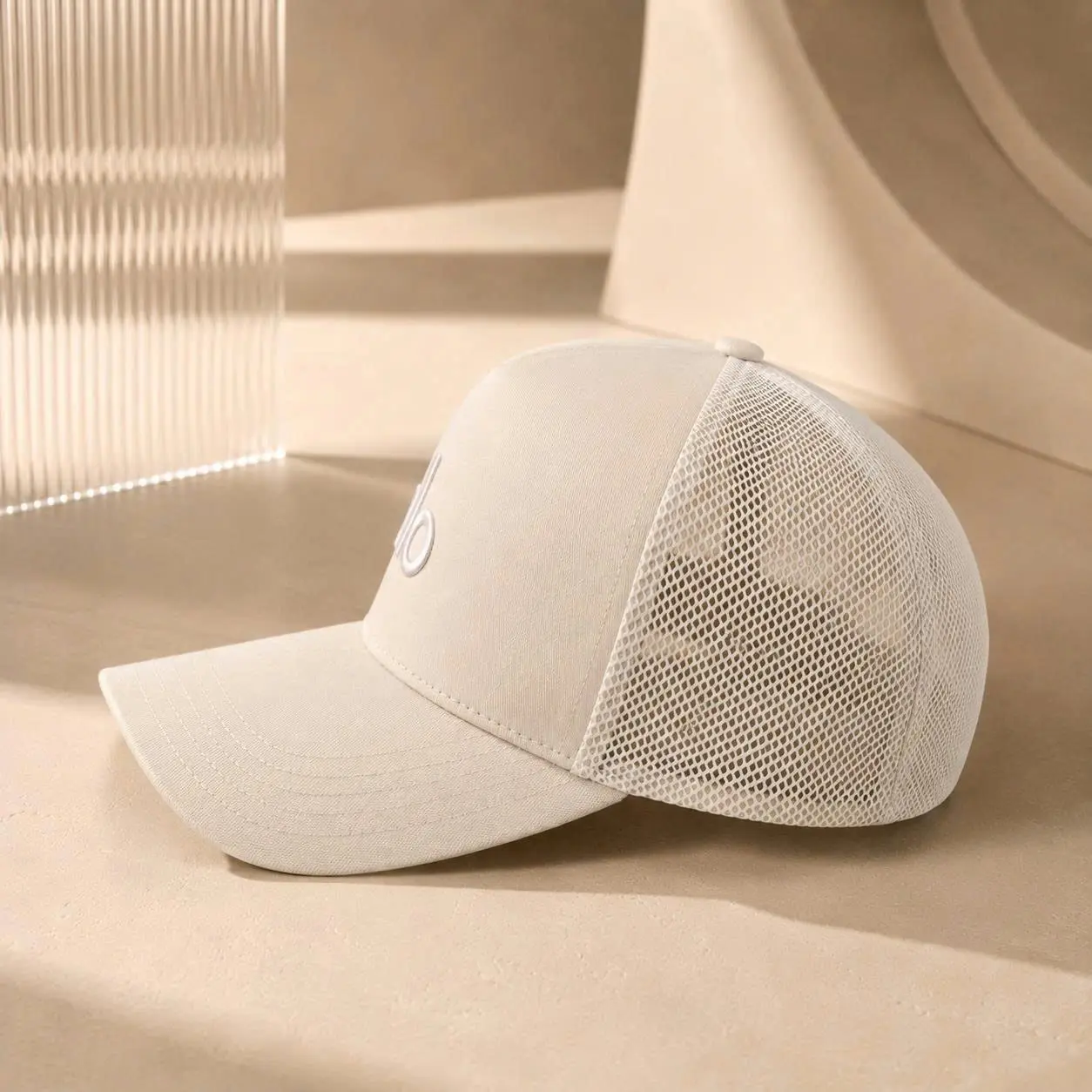 White Trucker Hat for Men and Women, Embroidered Baseball Cap, Breathable Mesh Back, Adjustable Casual Streetwear Hat