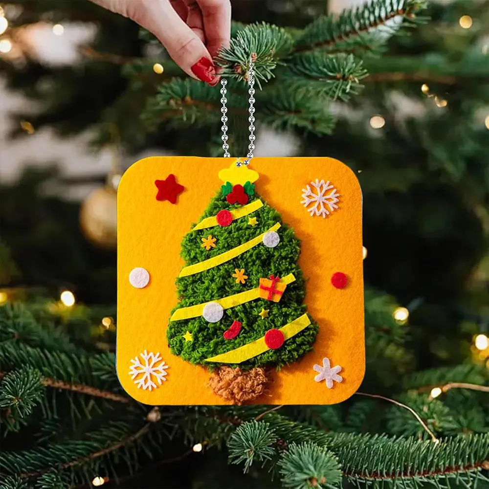 3 PCS Kids Christmas DIY Felt Craft Set, Non-woven Fabric Handicraft Kit, Christmas Holiday Educational Toy & Gift  Merry Christmas Felt Handmade Craft Kit, Santa Claus Christmas Stocking DIY Making Kit for Children Party Activity