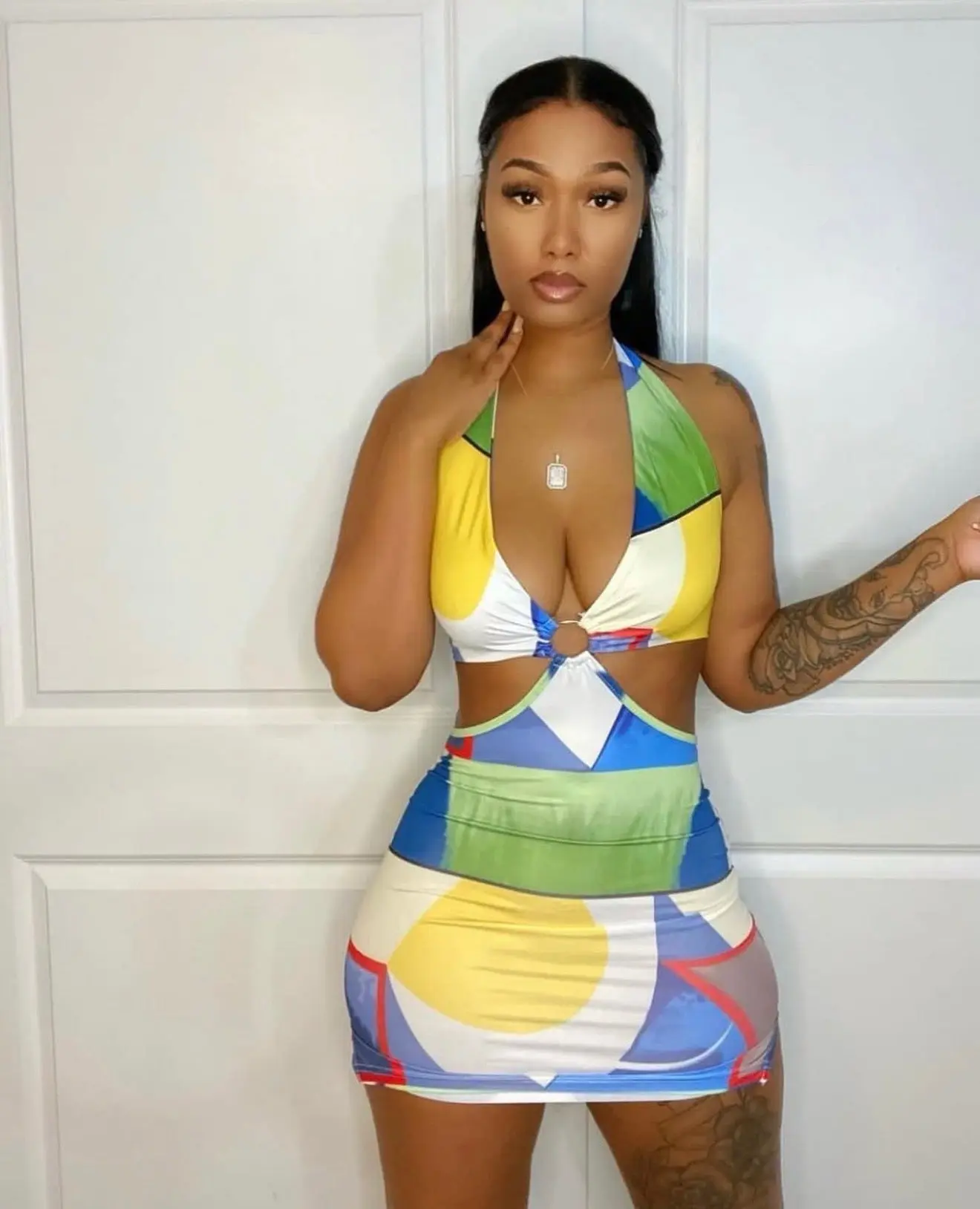 Color Block Halter Mini Dress for Women, Sleeveless V-Cut Bodycon with Side Cutouts, Stretch Polyester Spandex