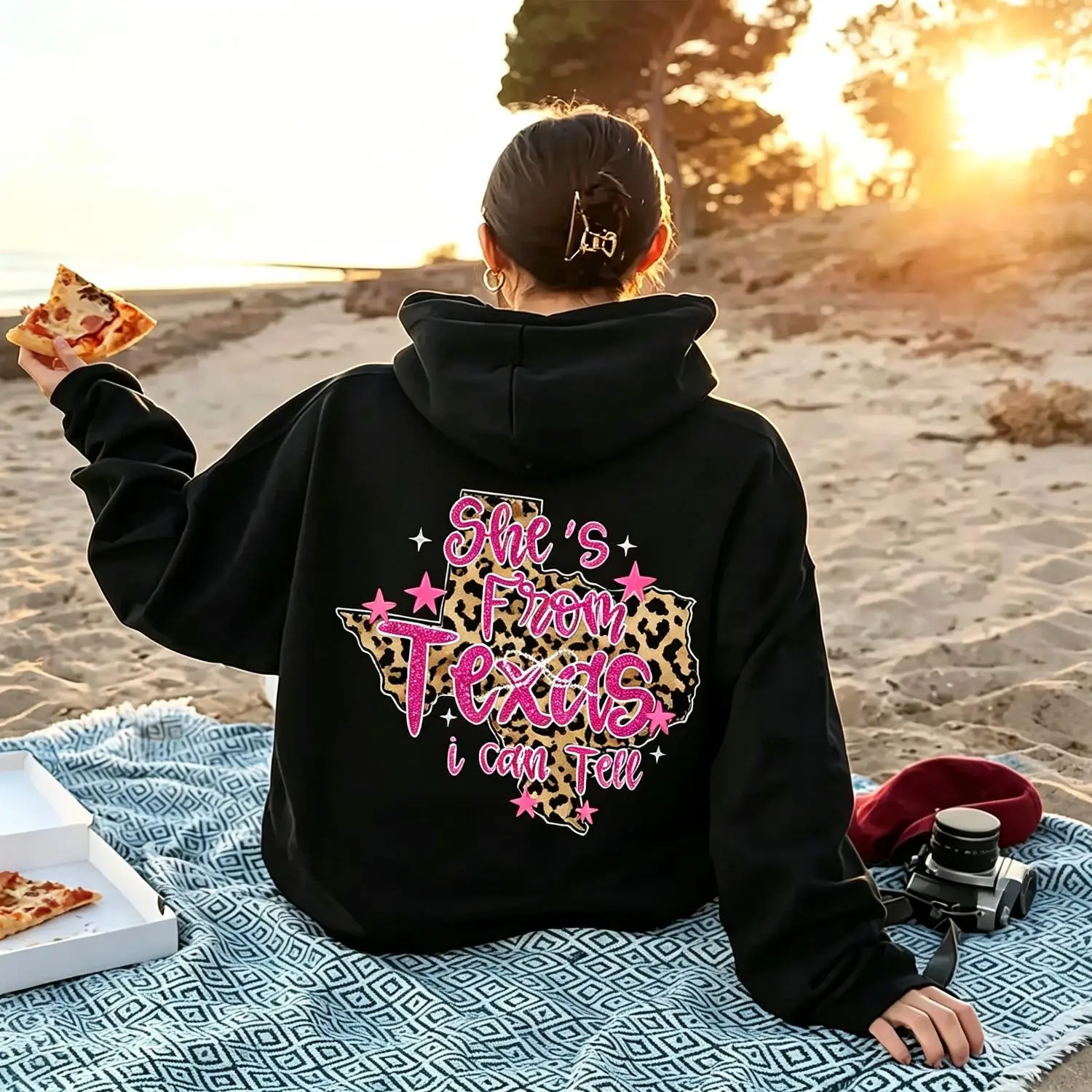 Oversized Graphic Hoodie Sweatshirt For Women Shes From Texas I Can Tell Funny Slogan Printed Pullover Sweatshirt Casual Streetwear Long Sleeve Top