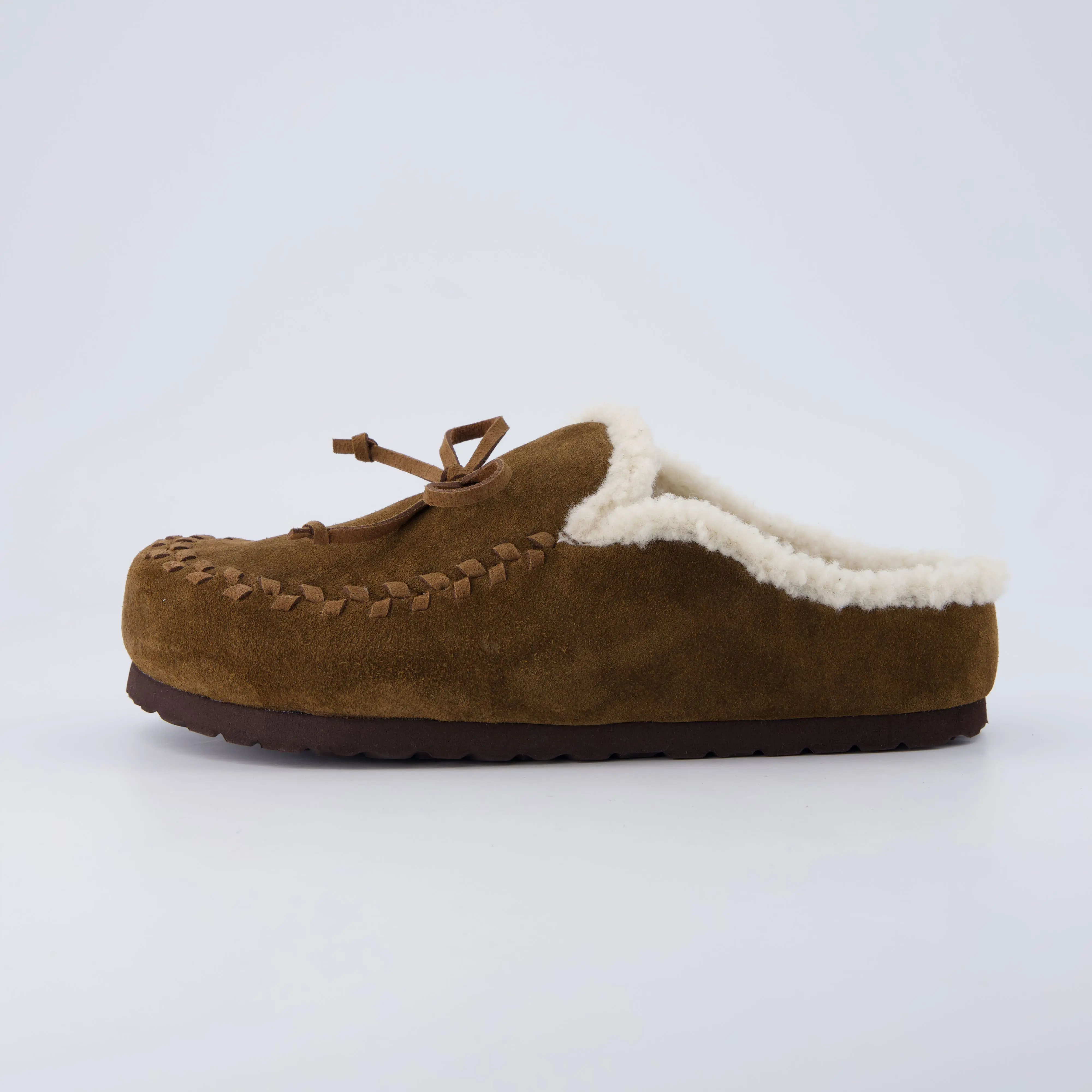 Cushionaire Creek Leather Clogs for Women | Soft Genuine Suede Closed Toe Slippers with Cozy Fuzzy Lining | Casual Backless Mule House Shoes for Everyday Indoor and Outdoor Wear