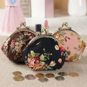 Mini Retro Flower Pattern Clutch Wallet Kiss Lock Carry On Pouch Lightweight Wallet For Women Vintage Style Opaque Bag Daily Commuter Purse