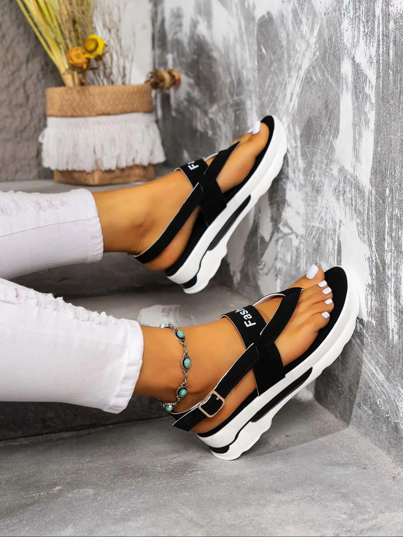 Women's Fashion Plain Buckle Slip on Sports Sandals, 1 Pair Casual Versatile Sports Sandals, Summer 2024 Beach Vacation Outdoor Sports Sandals for Wom