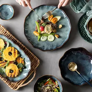 4 pieces of 9/10 inch kiln turned ceramic steak plates, retro green, ceramic tableware, easy to clean, creative irregular shape, can hold various delicacies such as roasted chicken, pasta, steak, etc. Oven and microwave safe, can be used in dishwasher