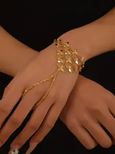 Luxurious Floral Finger Cuff Bracelet, Elegant Jewelry Accessory, Perfect for Special Occasions, Unique Gift Idea, High-Quality Design