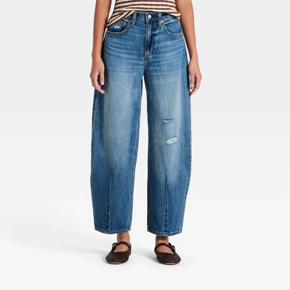 Women's High-Rise Easy Barrel Jeans - Universal Thread Medium Wash 2