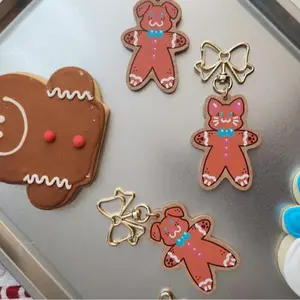 B-GRADE Gingerbread Dog & Cat Wooden Keychain || Cat Charm, Wooden Dog Charm, Wooden Keychain, Cat Keychain, Cute Dog, Cute Wooden Keychain