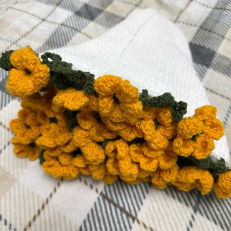 Flower Bouquet Blanket - Soft and Cozy, Ideal for Home Decoration