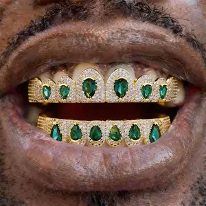 Grillz Teeth, 8 Golden & Silvery Top & Bottom Grills for Your Teeth for Men And Women, 18K Gold Plated Plated Colorful 5A Cubic Zirconiaia Iced Out CZ Fangs Teeth Caps for Hip Hop Rapper Costume Halloween Accessories
