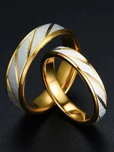 2pcs Fashion Simple Striped 18k Rings, Stainless Steel Couple Matching Rings Engagement Wedding Rings, Comfortable Gift for All Seasons