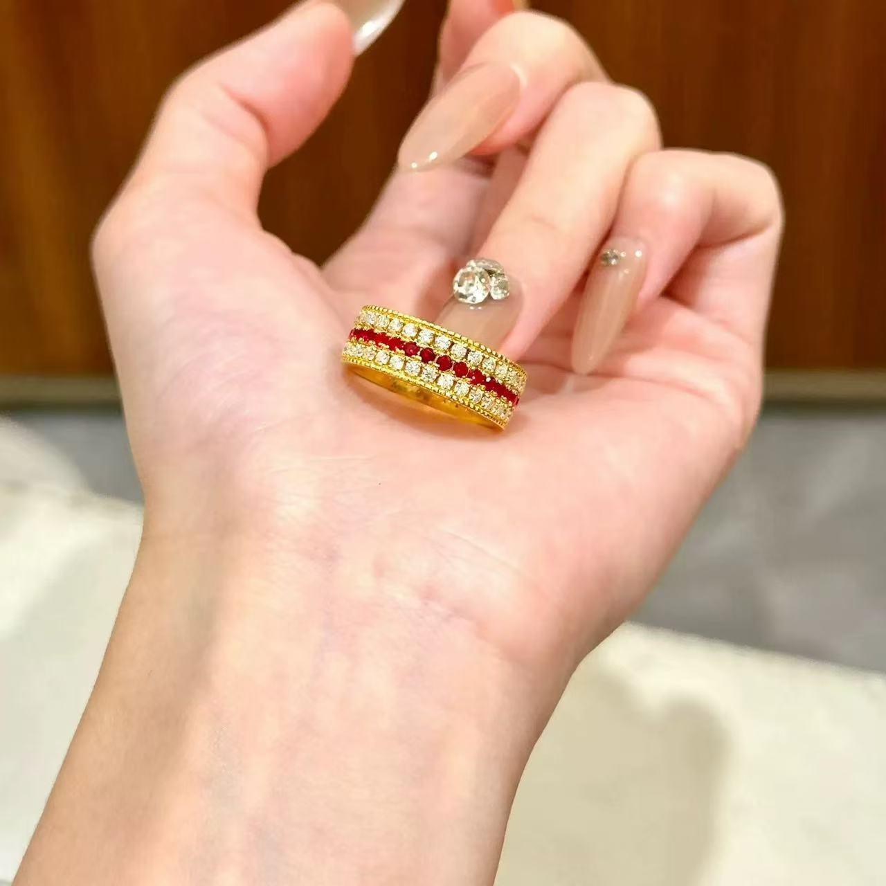 Vintage Red Garnet Paved Ring for Women — Light Luxury, Premium Feel, Delicate Open Band