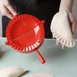 Multi-Use Dumpling Maker - Easy-to-Clean Plastic Press for Quick Homemade Empanadas, Ravioli & More - Ideal for Home Cooks & Entertaining
