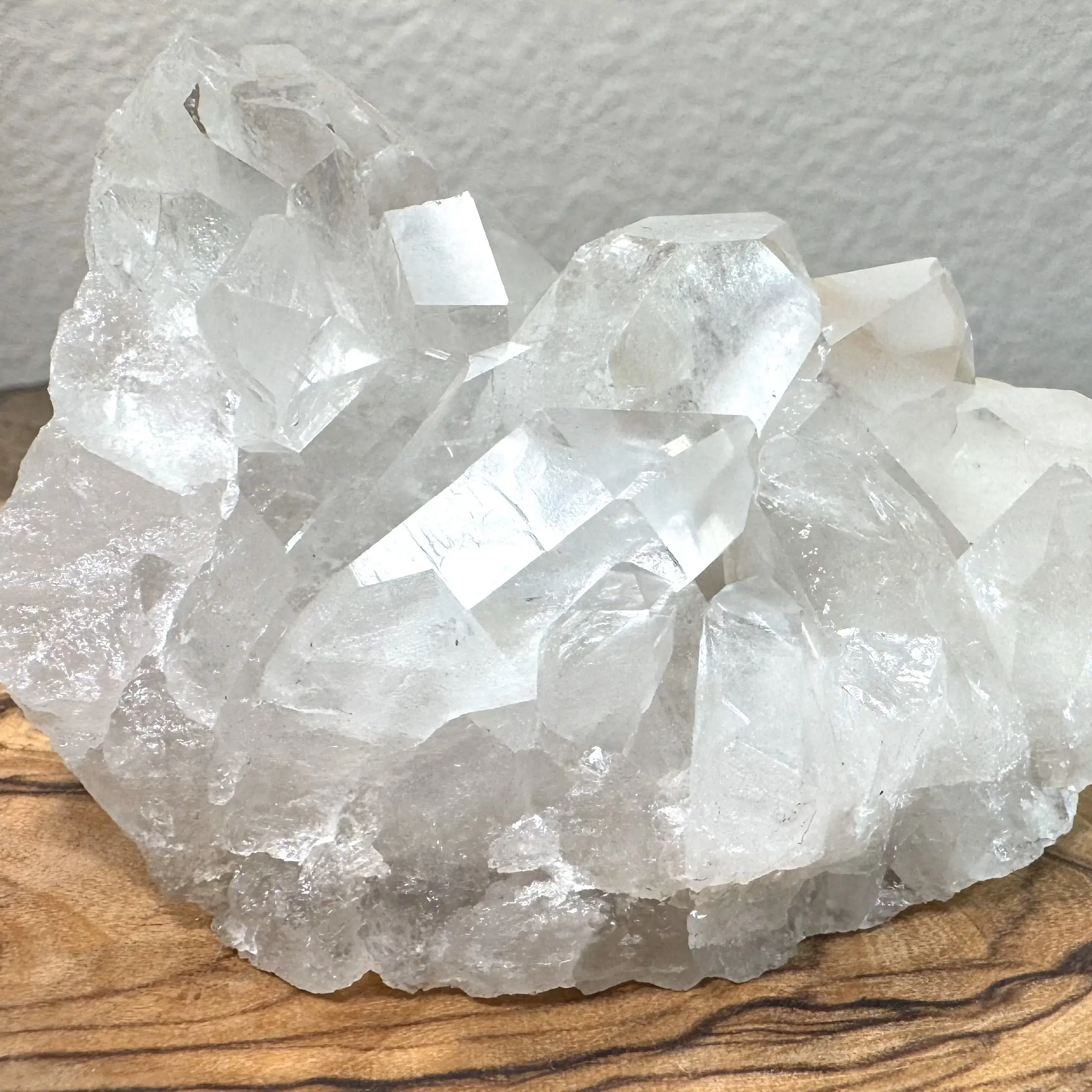 Natural Raw Quartz Crystal - Natural Mineral with Unique Crystalline Structure