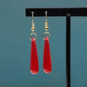 Anime Frieren Teardrop Earrings Red Long Drop Dangle Earrings Women Costume Jewelry Merch for Frieren Cosplay