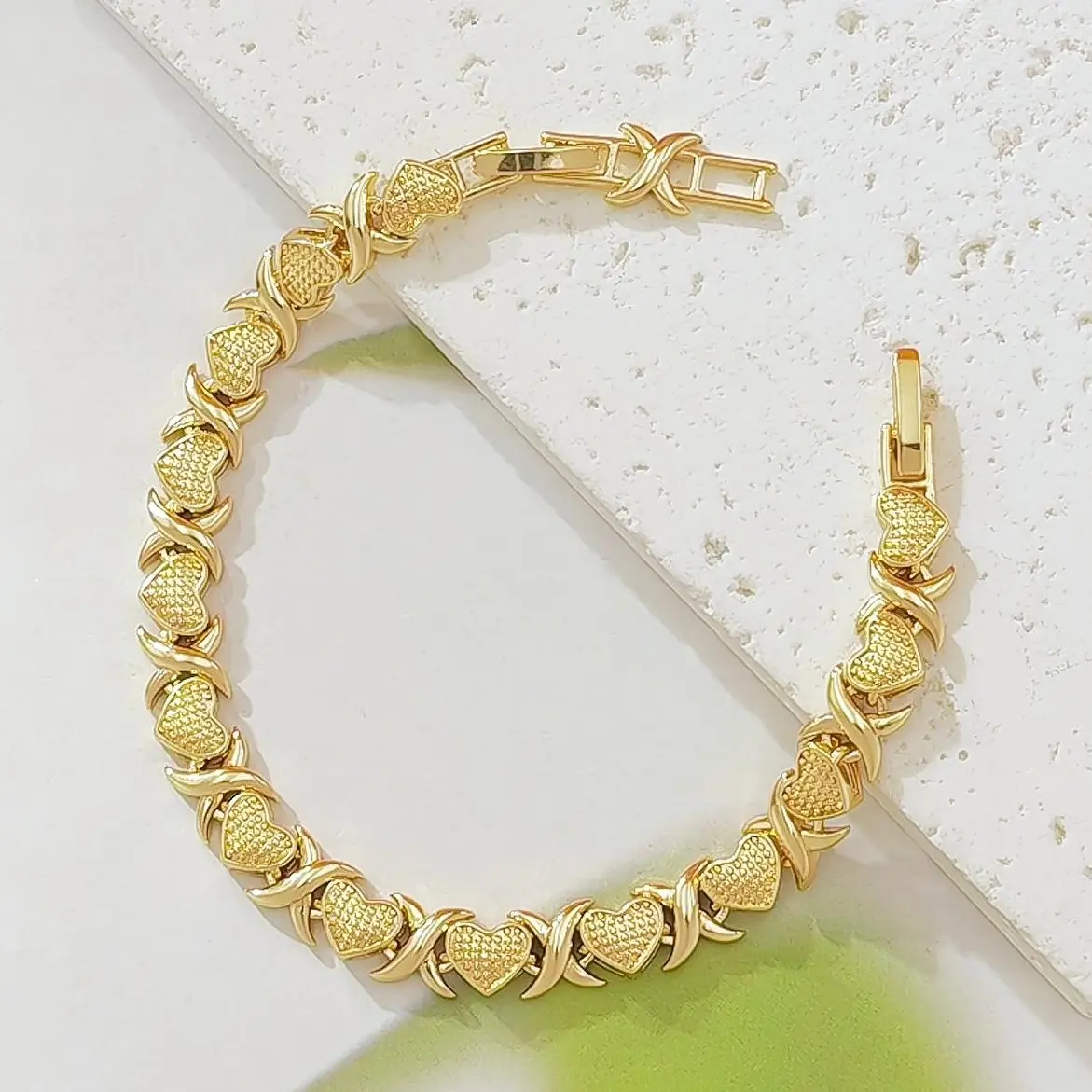 14K Gold XO Heart Link Bracelet Textured Love Heart Kiss Chain Stackable Wrist Jewelry For Women