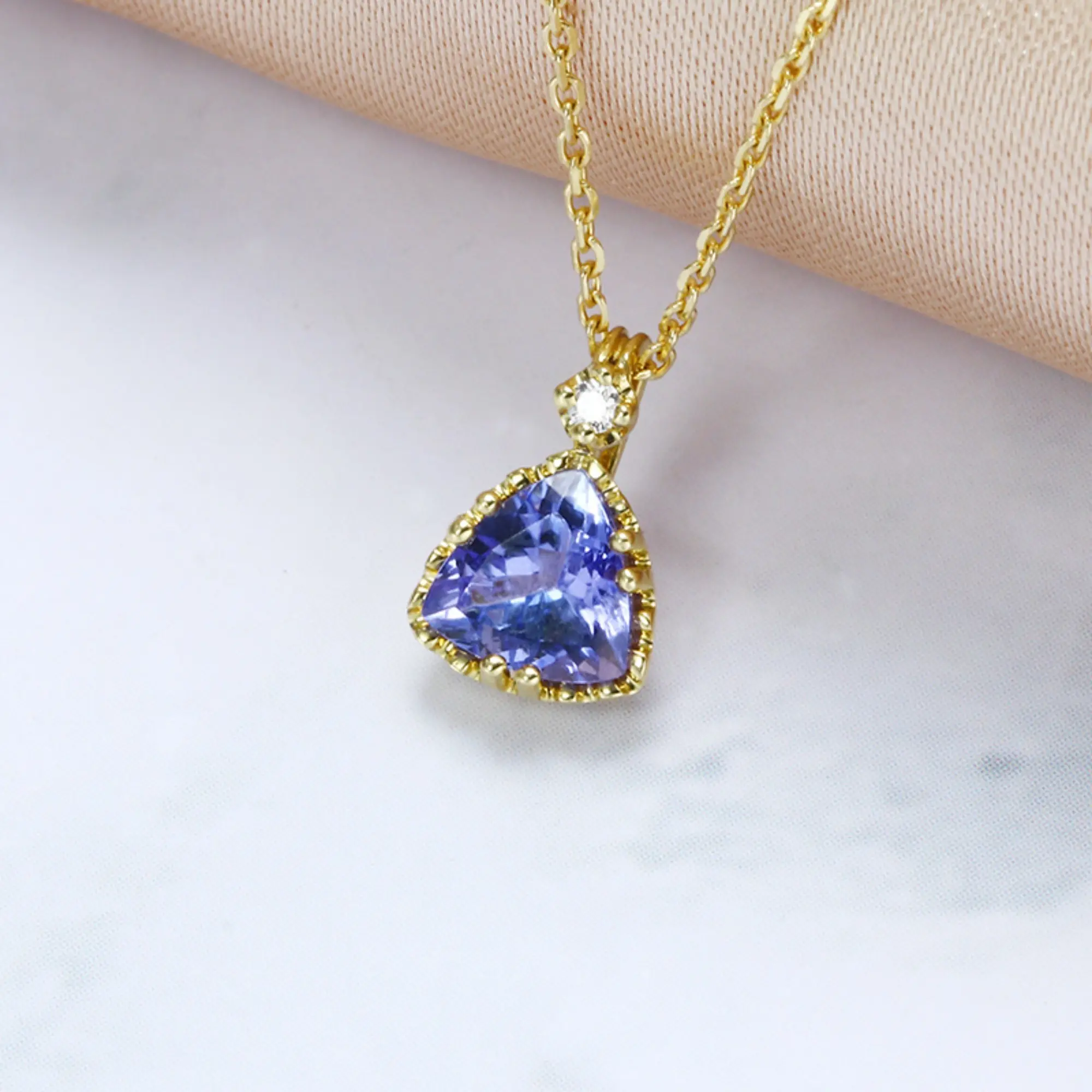 18K Gold Vermeil S925 Sterling Silver Natural Tanzanite Triangle Claw Pendant Necklace for Women – Adjustable 18in Chain, Elegant Minimalist Design