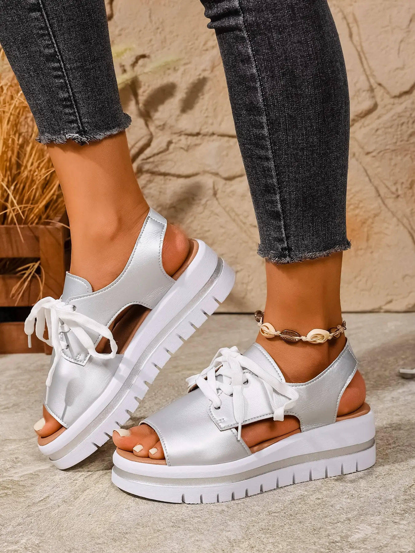 Fashionable hollow out thick soled sandals for women, lace up design, breathable and comfortable, non slip sole, thick soled sponge sandals, versatile casual sandals for daily use, summer open toe lace up trendy women's shoes, suitable for commuting, shop