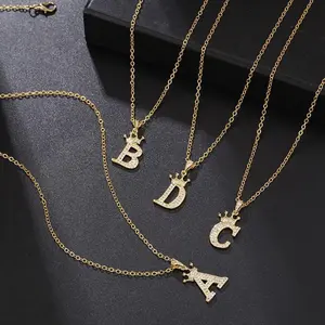 Fashionable synthetic zircon crown pendant necklace with initial letter (A–Z), trendy jewelry, suitable for daily wear, leisure, and parties, featuring a Cuban link chain