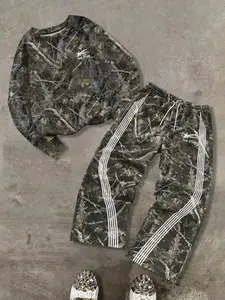 Men's Fashion Street Camo Print Round Neck Sweatshirt and Sport Pants Set, Loose-Fitting, All over Print, Casual Wear