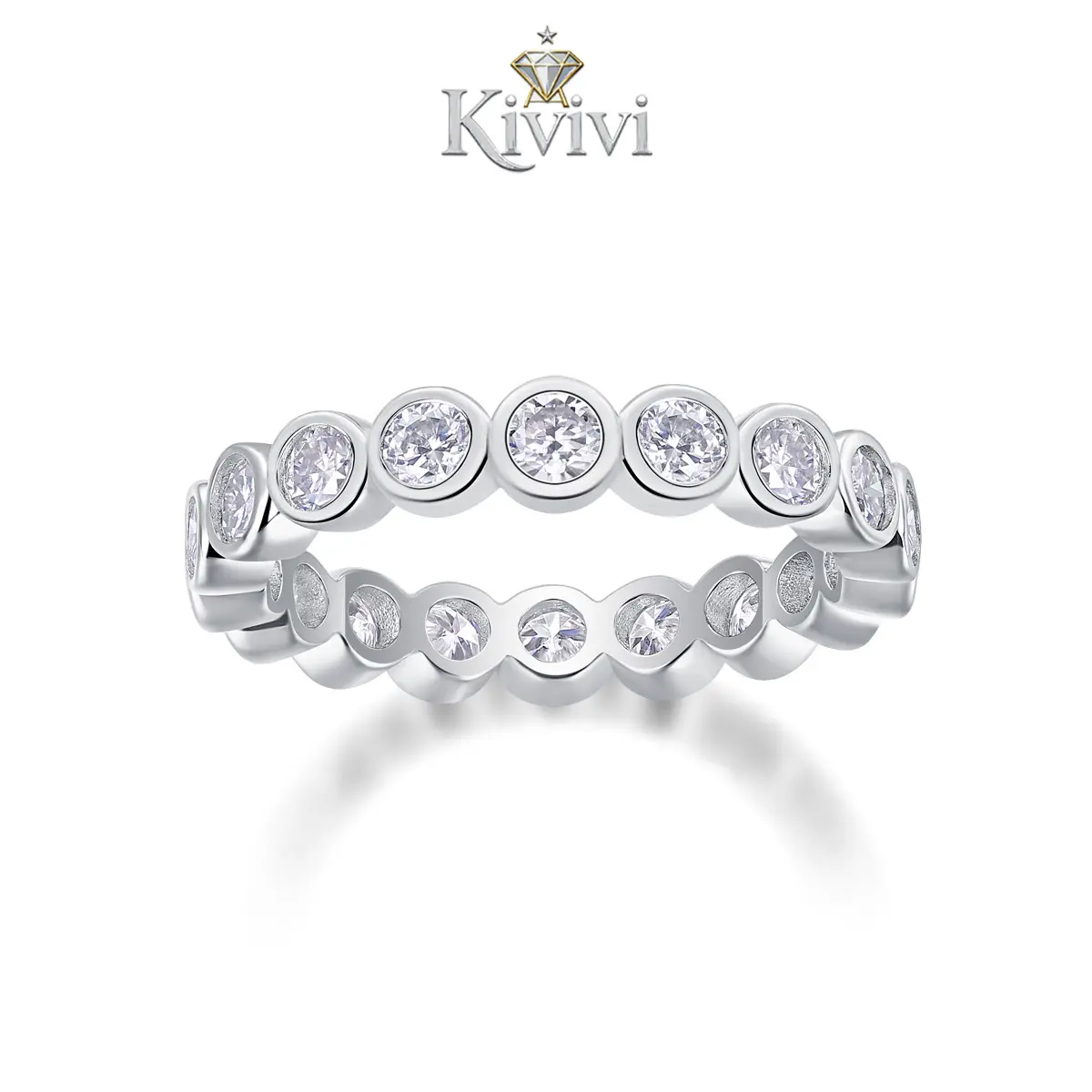 18 round-cut moissanite stones are arranged around 925 sterling silver. Each facet shines exquisitely, elegantly and stylishly.Suitable for engagement, wedding, date or birthday gifts. ring