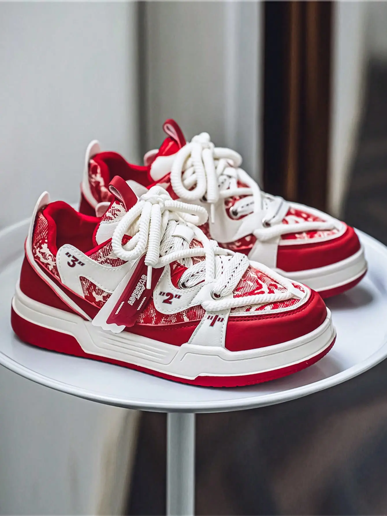 Men's Retro Low-Cut Mixed Material Casual Trainers - Breathable Mesh, Lightweight, Thick Rubber Sole, Lace-Up, Ankle-Fit, All-Seasons Light Sports Red White Multifunctional Footwear for Everyday Wear