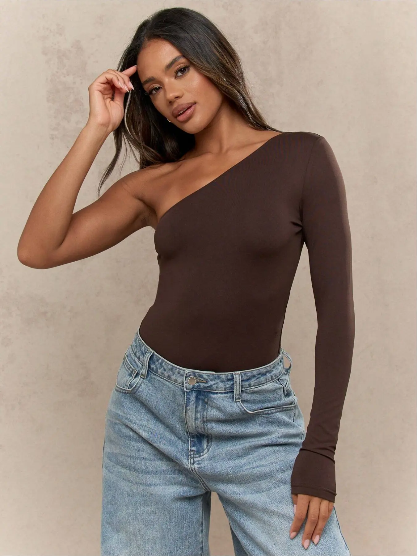 Women's Fashion-Forward, Form-Fitting One-Shoulder Bodysuit with Long Sleeves (Ideal for movement, dance, and yoga; a stretchy knit basic that serves as a versatile layering item for fall and winter).
