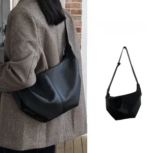 Casual Commuter Dumpling Bag Versatile Stylish Crossbody Underarm Handbag for Daily Use