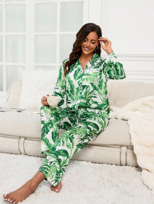 Tropical Green Leaf Silk Satin Pajama Set – Women’s 2 Piece Long Sleeve Button Down Sleepwear