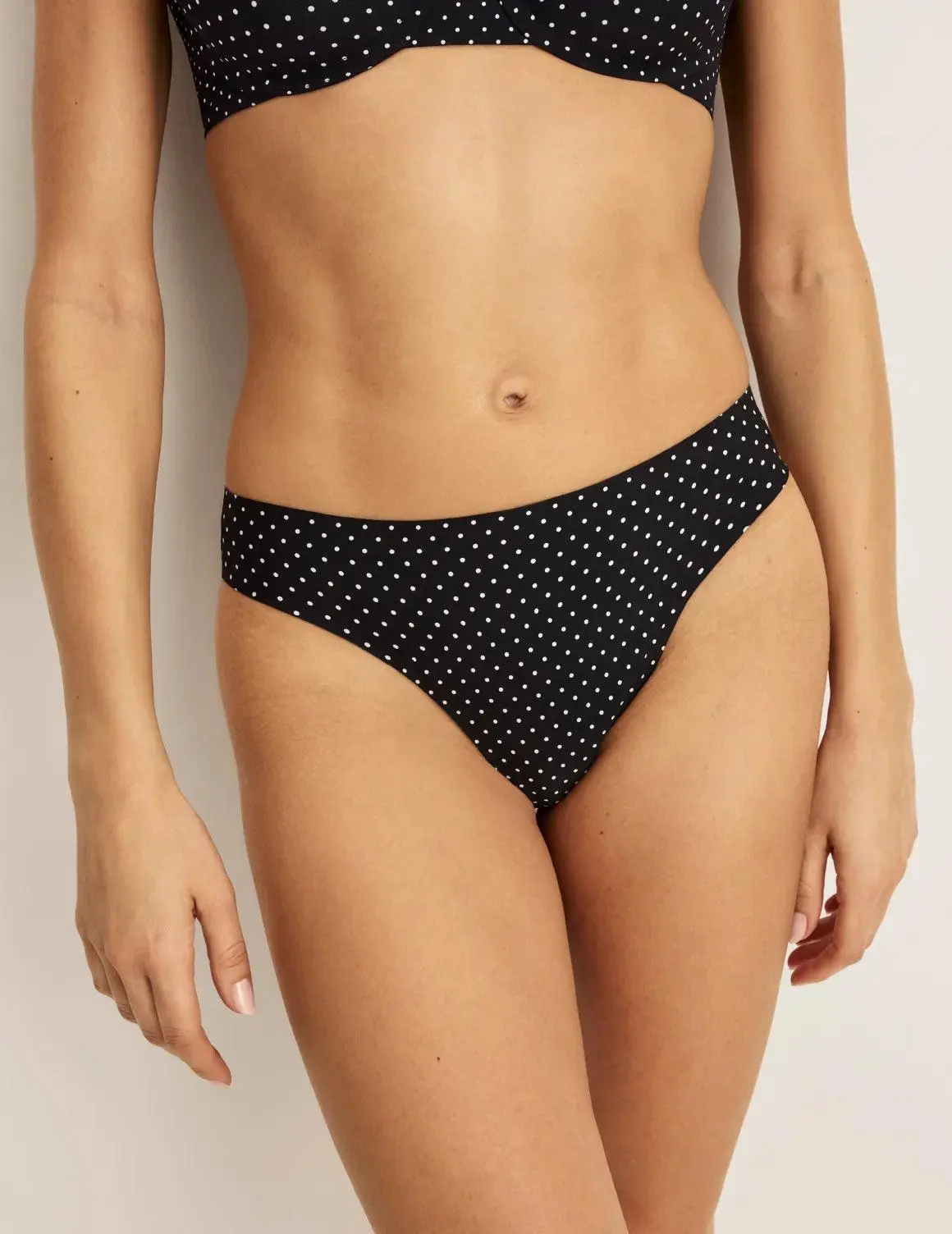 Women's Light, Leakproof, Ultra-Thin No-Show Thong, Underwear for Women, Flexible Stretch Thongs