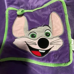 Chuck E Cheese Square Zip Up Pillow Blanket Purple 2018 36”x48” Awesome Shape