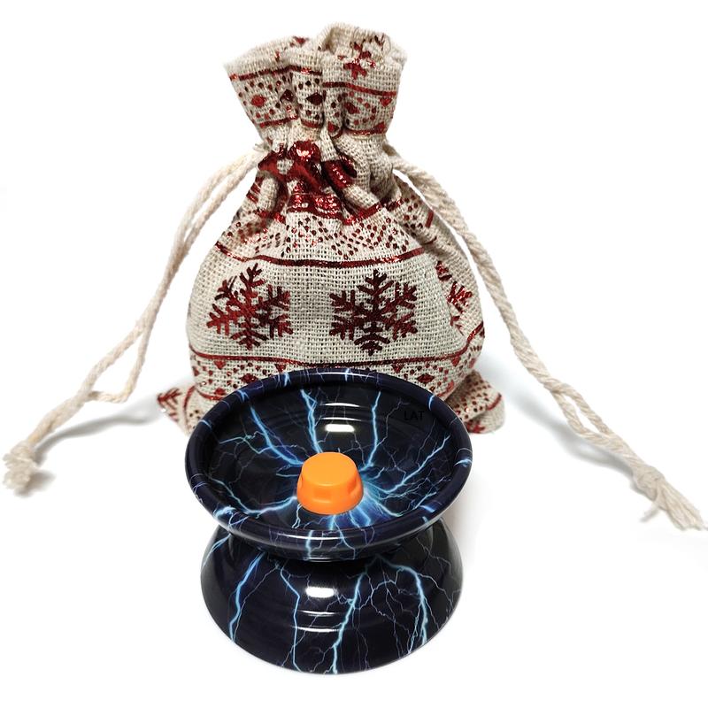 1 Pcs of Christmas reactive metal yo yo with Christmas pattern packaging bag, detachable DIY yo yo, dazzling and long-lasting speed, more suitable for beginners to operate, ideal gift for Christmas.