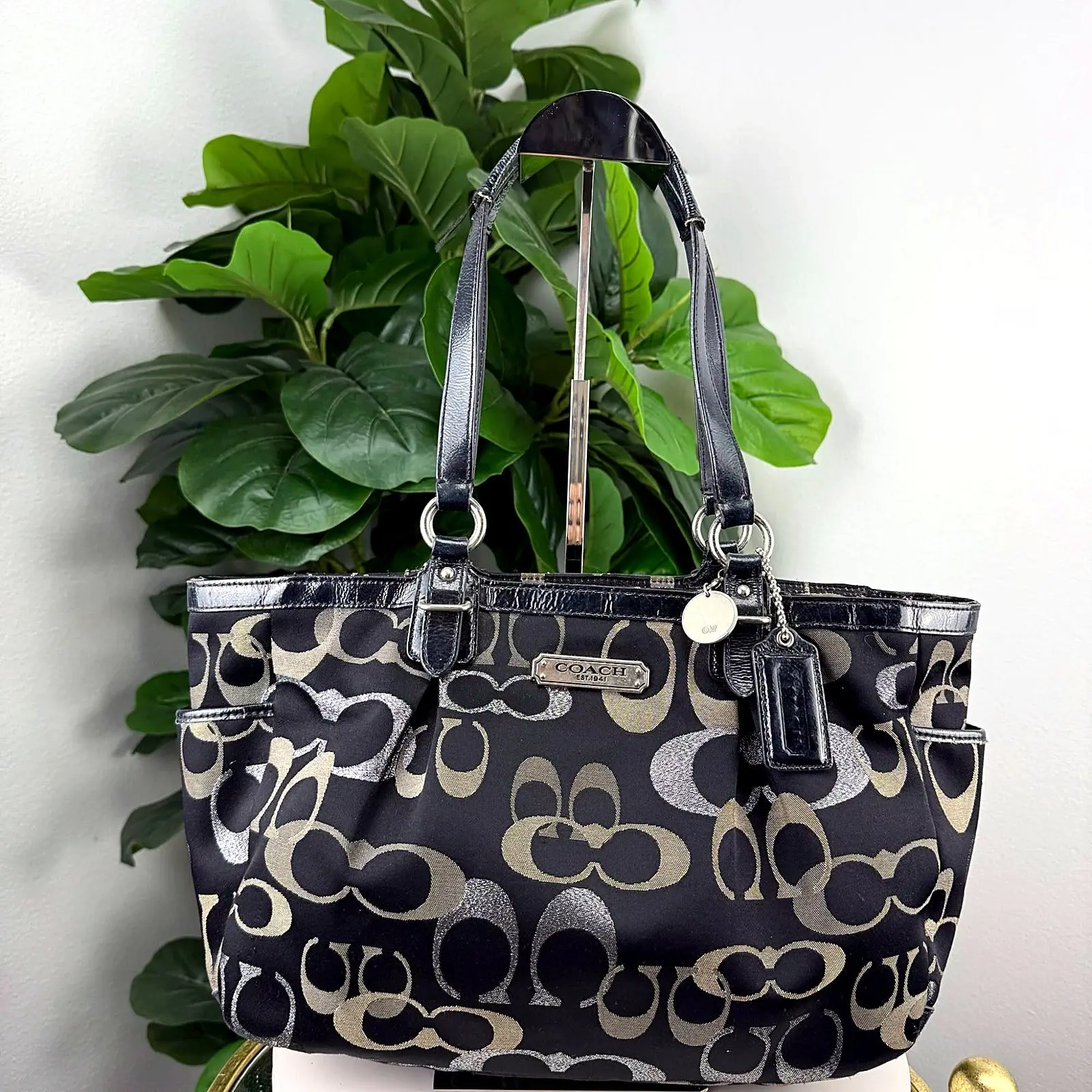 Pre-owned Jacquard Tote bags Authentic Coach Signature Tote Bag