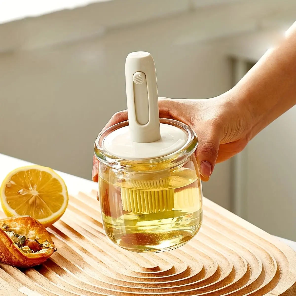 Oil Brush Bottle Set, 300ML Capacity, Heat Resistant BBQ Tool, Leak Proof Design, Ideal for Sauces & Olive Oil, Kitchen Essentials