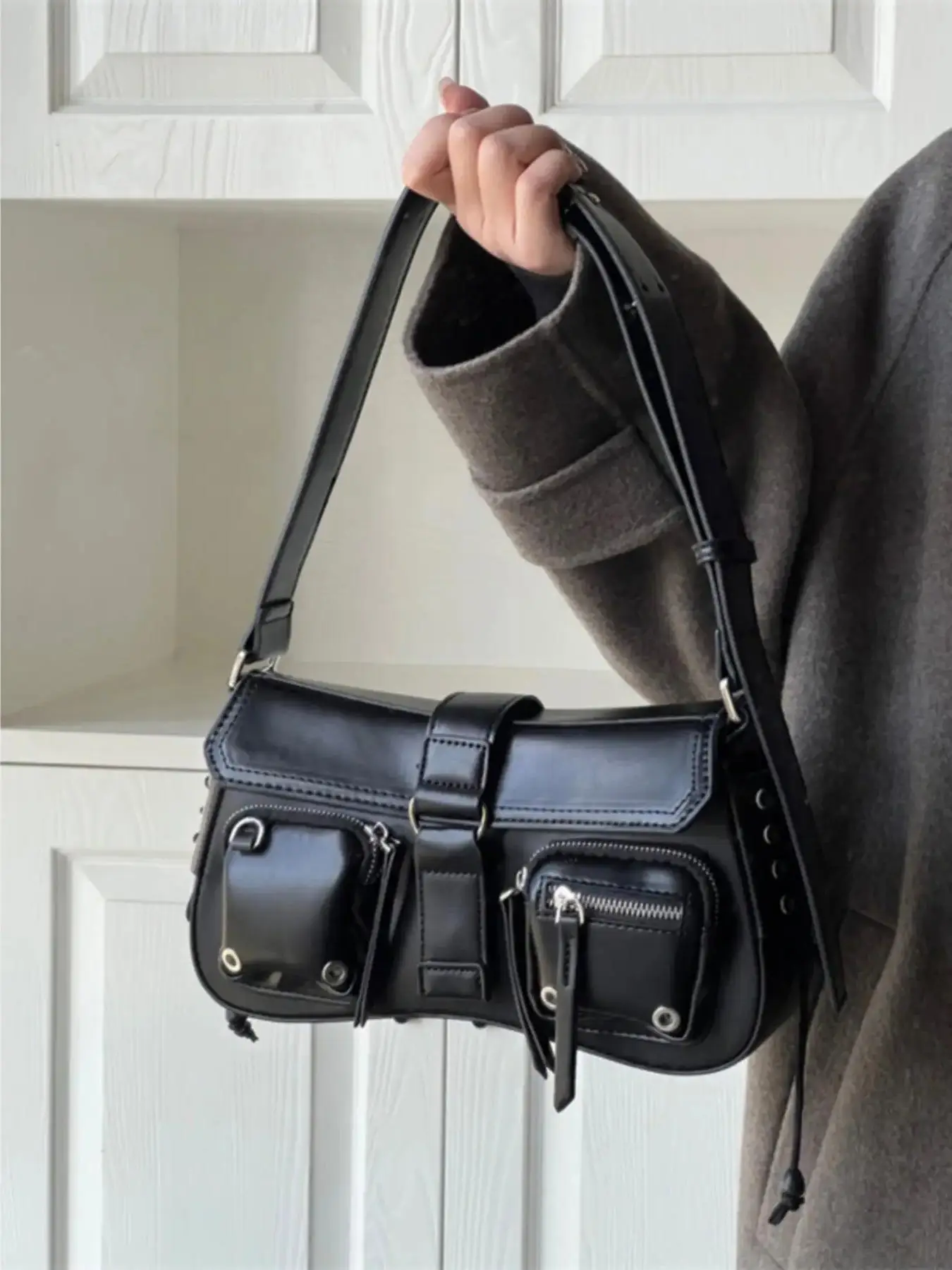 Summer Street Style Plain Grommet Eyelet Design Underarm Bag, Crossbody Bag for Women, Punk Goth Pu Leather Bag, Commuter College Bag for Women for Ba