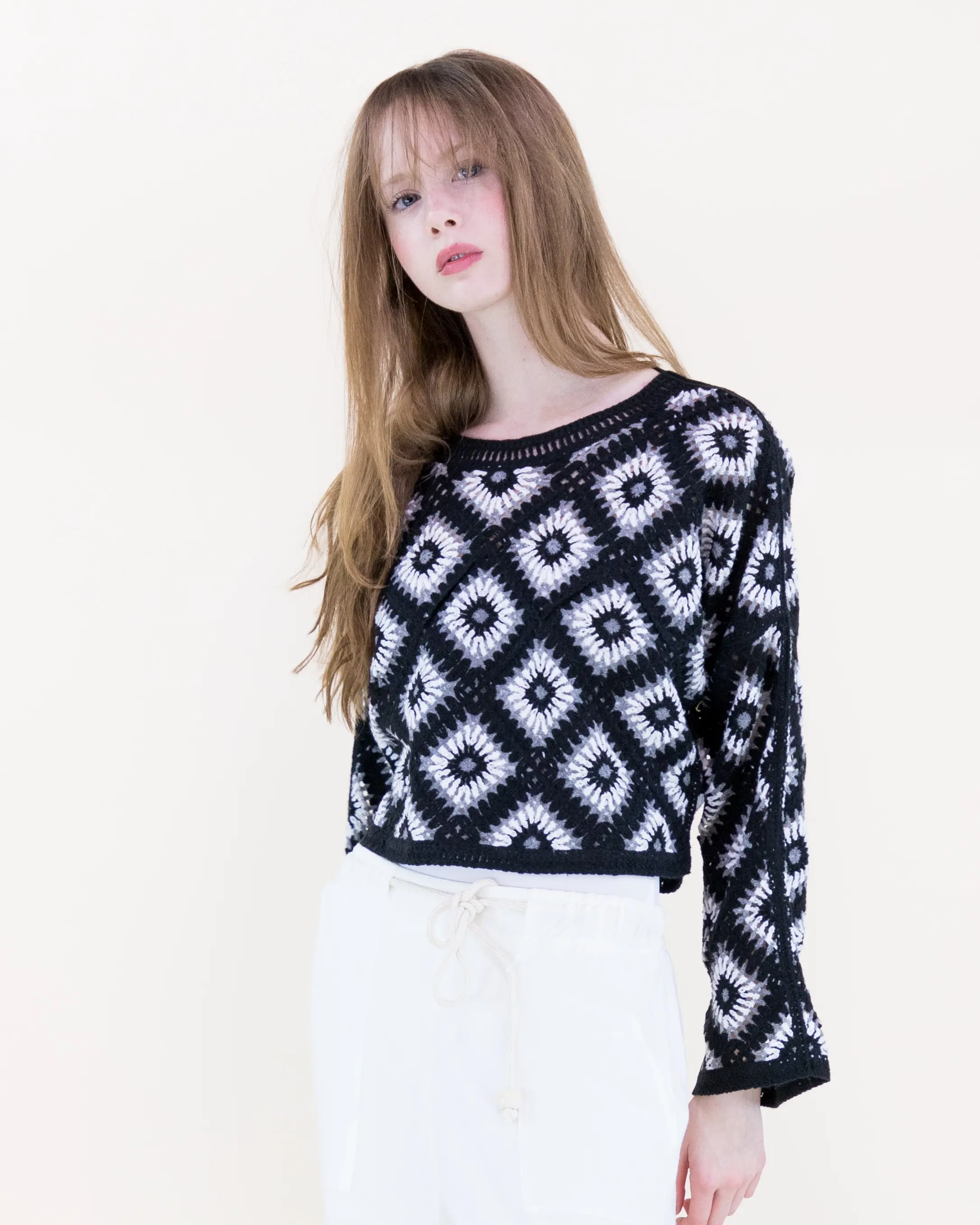 Diamond Crochet Long Sleeve Cropped Summer Sweater – Women’s Lightweight Knit Top