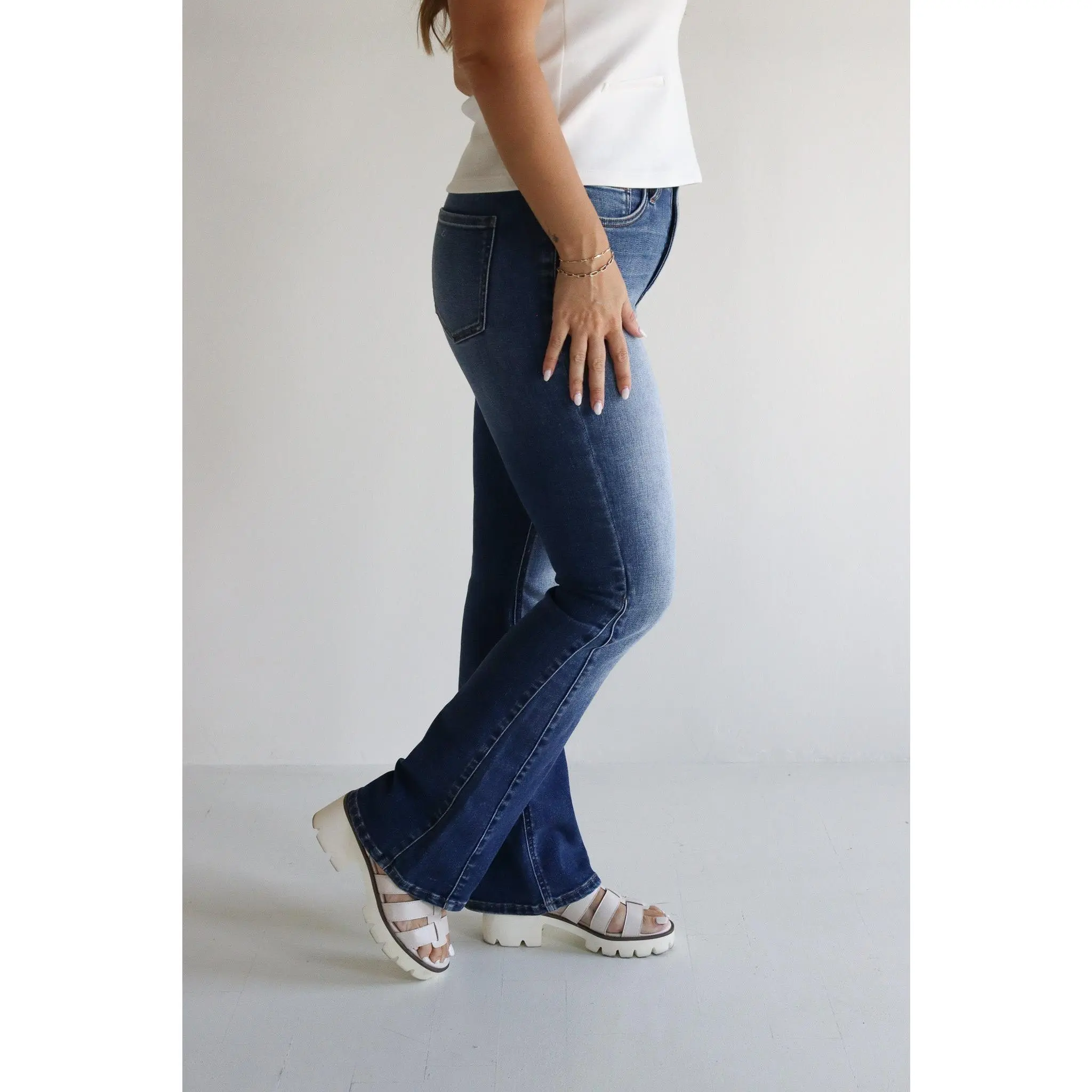 Medium Wash - V Side Seam