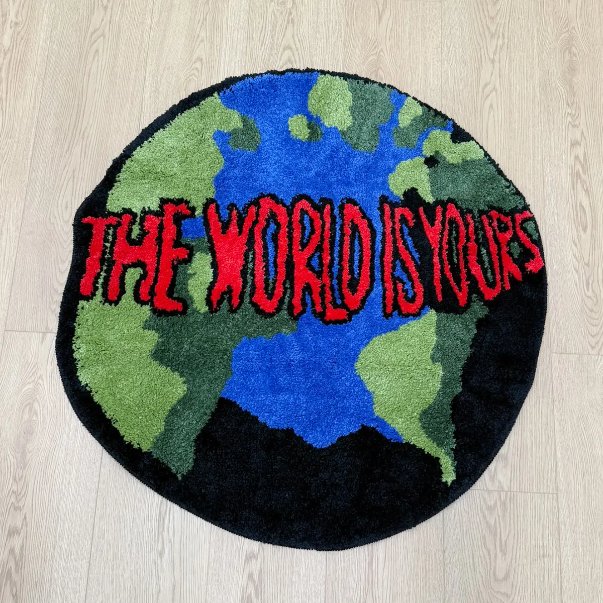 "The World Is Yours" Globe Pattern Tufted Rug – Indoor Floor Mat for Bedroom, Living Room & Office | Vibrant Motivational Design, Plush Soft Texture, Durable Non-Slip Tufted Carpet for Stylish Decor & Comfortable Footing, Room Decor, Living Room Decor