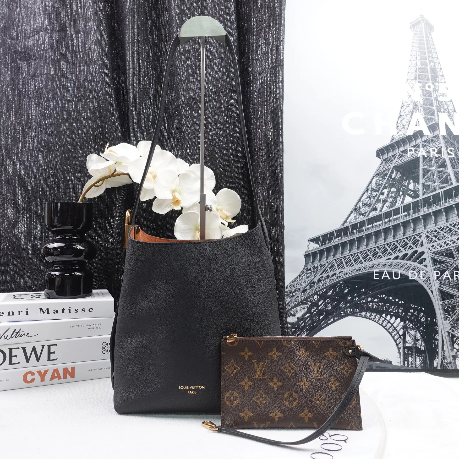 Pre-owned Louis Vuitton calfskin Shoulder Bags Low Key Black Hobo T10161662