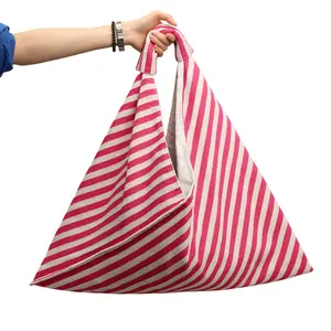 FAURALA Trendy Triangle Canvas Bag for Women, Y2K Aesthetic Shoulder Bag & Boho Chic Handbag, Unique Geometric Bag Made of Durable Canvas, Featuring a Spacious Main Compartment Perfect for Daily Essentials