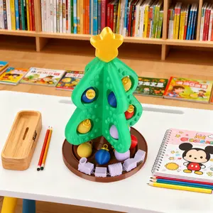 3D printed Christmas tree small train decoration item, Christmas tree toy gift. It's great for decoration and as a gift.