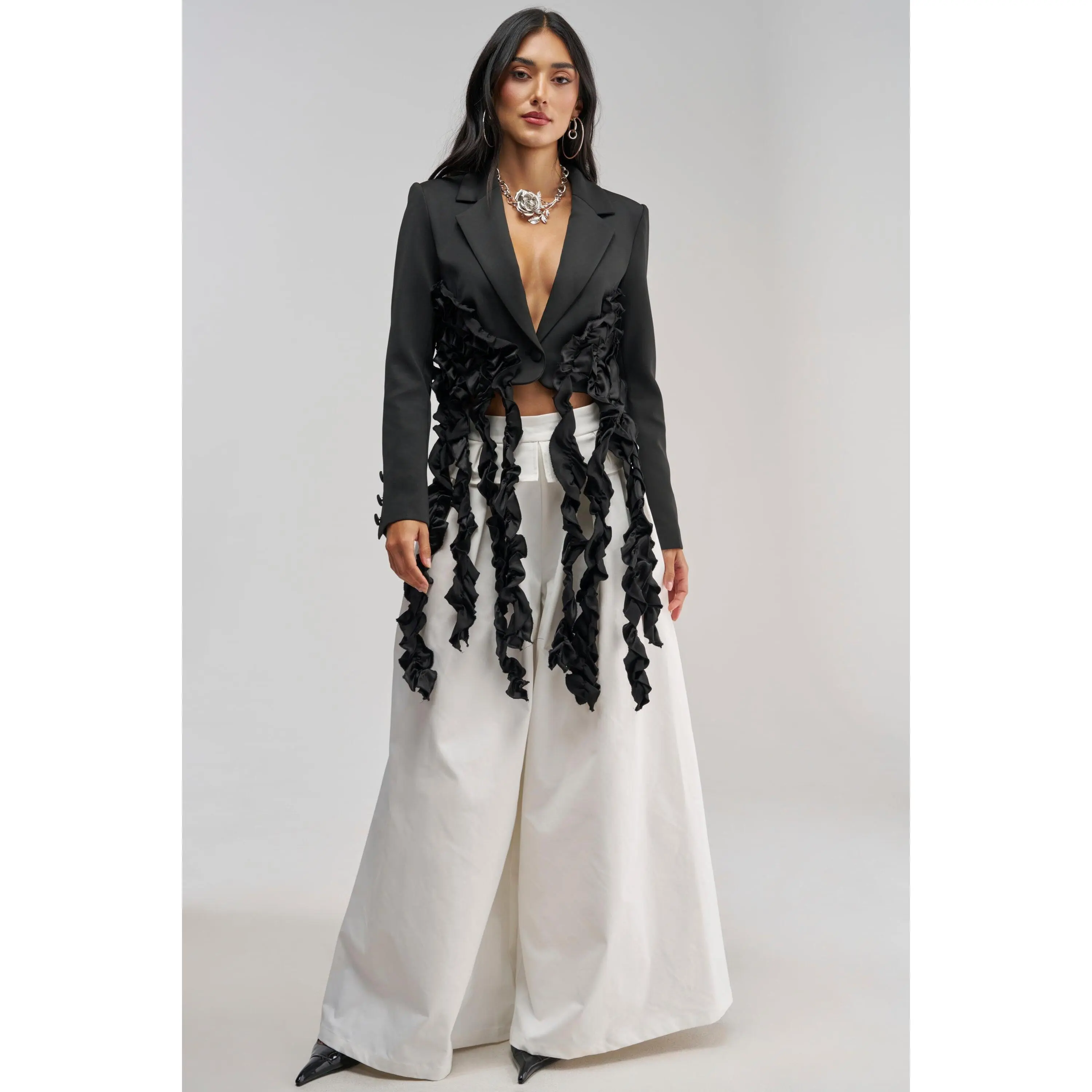 CAUGHT YOUR EYE RUFFLE TRIM BLAZER